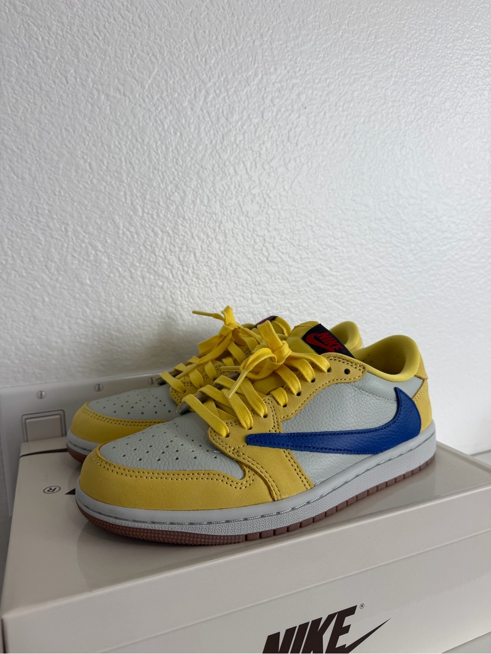 Travis Scott x Wmns Air Jordan 1 Retro Low OG SP 'Canary